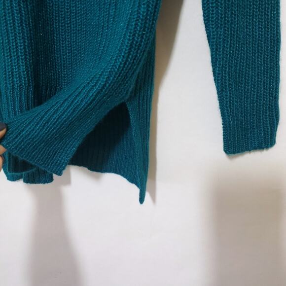 NWT Aeropostale | V-Neck Relaxed Fit Knit Sweater with Slight Sparkle - Picture 4 of 5